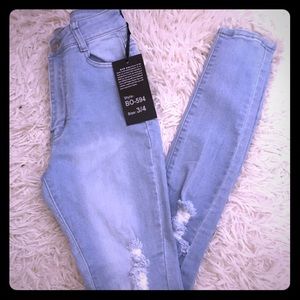 NWT B.O.B jeans ripped skinny jeans